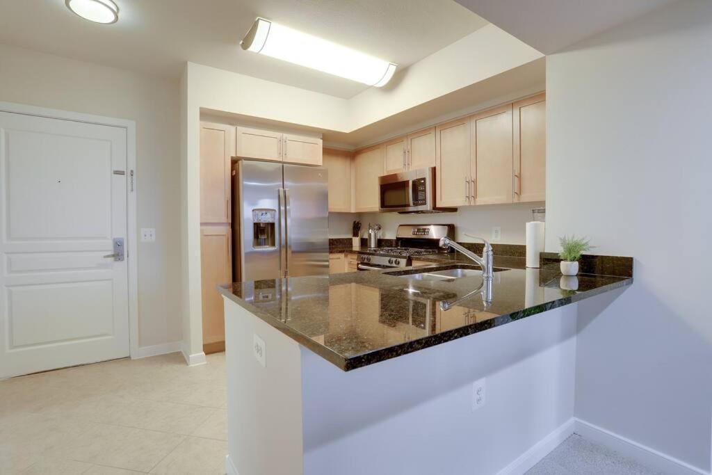 Bright And Cozy Apartment Near Pentagon City Arlington Luaran gambar