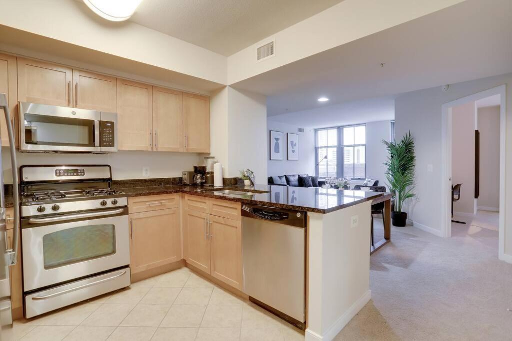 Bright And Cozy Apartment Near Pentagon City Arlington Luaran gambar