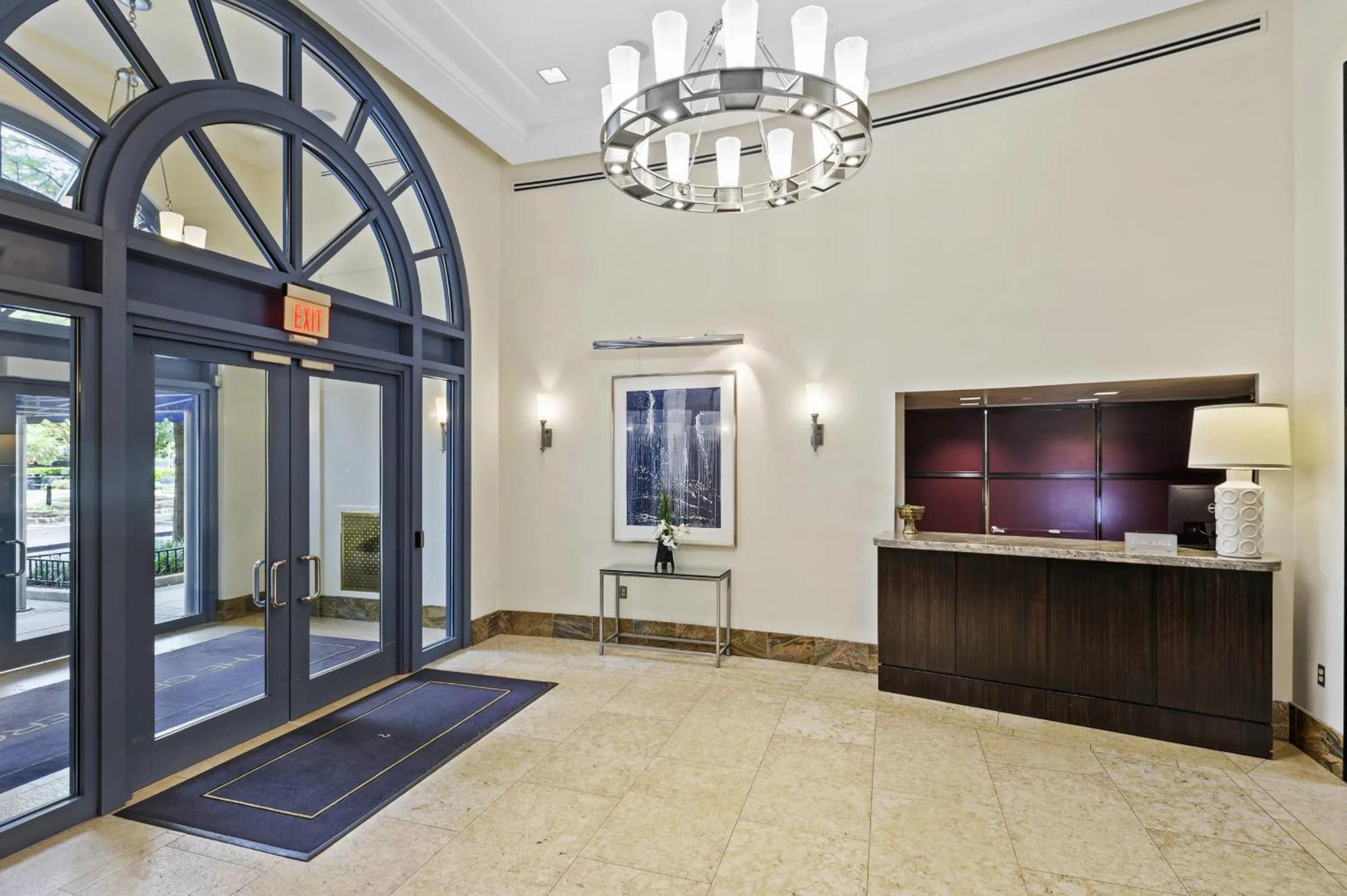Bright And Cozy Apartment Near Pentagon City Arlington Luaran gambar